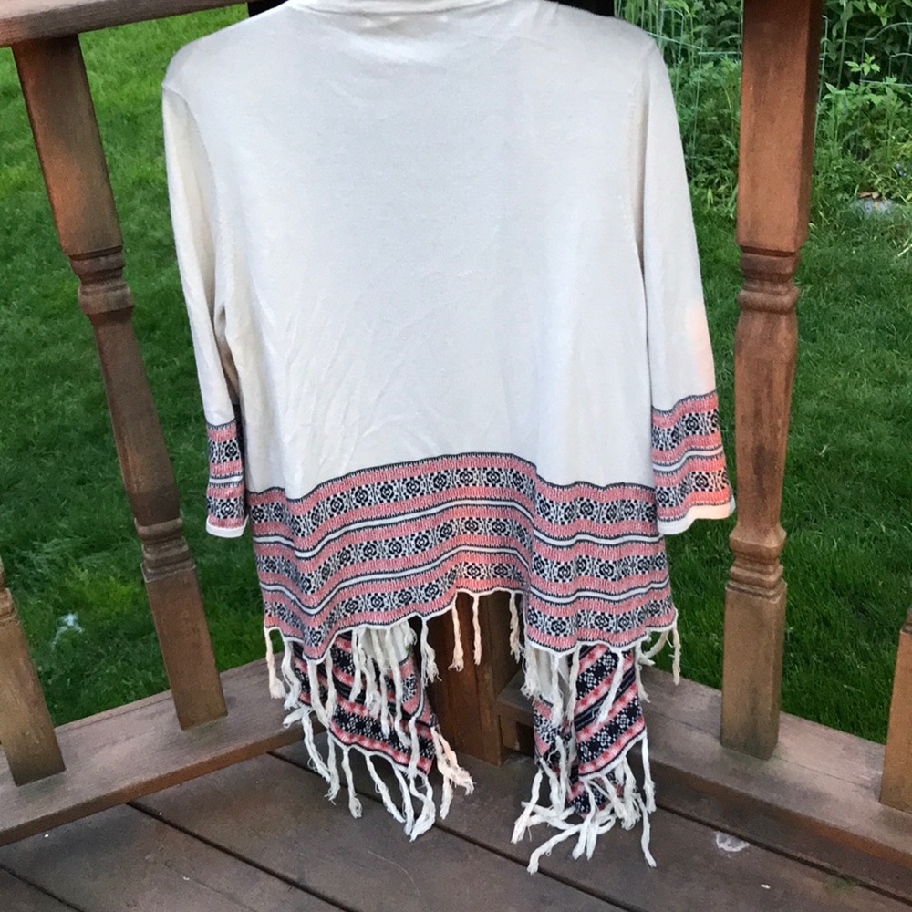 Flowy Sweater - Picture 8 of 9